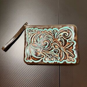 ✨ Patricia Nash Tooled Leather Wristlet Clutch – Brown & Turquoise (NWOT) ✨
